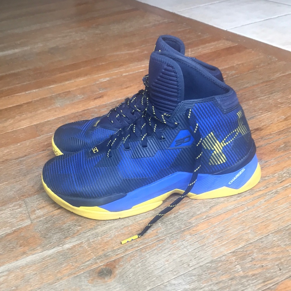 Curry 2.5 Golden State Colorway